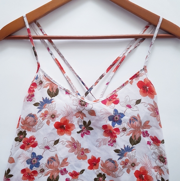 HOLLISTER Floral Sphagetti Strap Cami Tank Top - Picture 2 of 8
